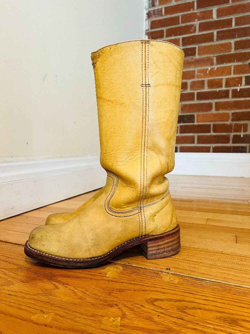 VTG Frye Campus Banana Boots Women 9.5 M Yellow Square Toe Western MADE IN USA - Picture 2 of 16